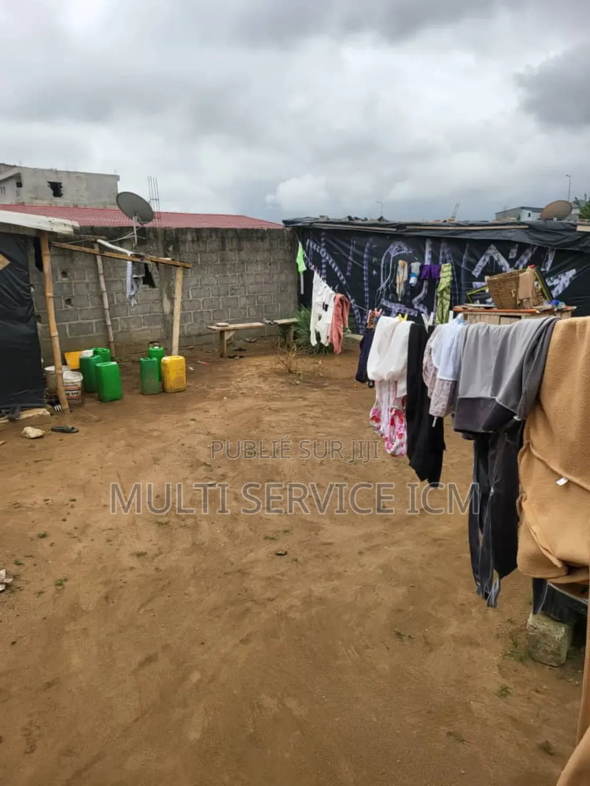 Terrain De 700m2 À Vendre Situé À Cocodyangre