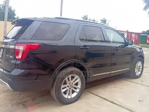Ford Explorer 4dr SUV AWD (3.5L 6cyl 6A) 2016 Noir