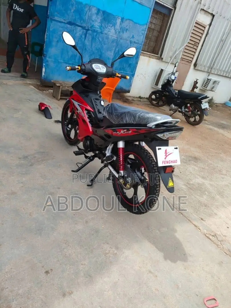 Neuf Autre 2023 Rouge