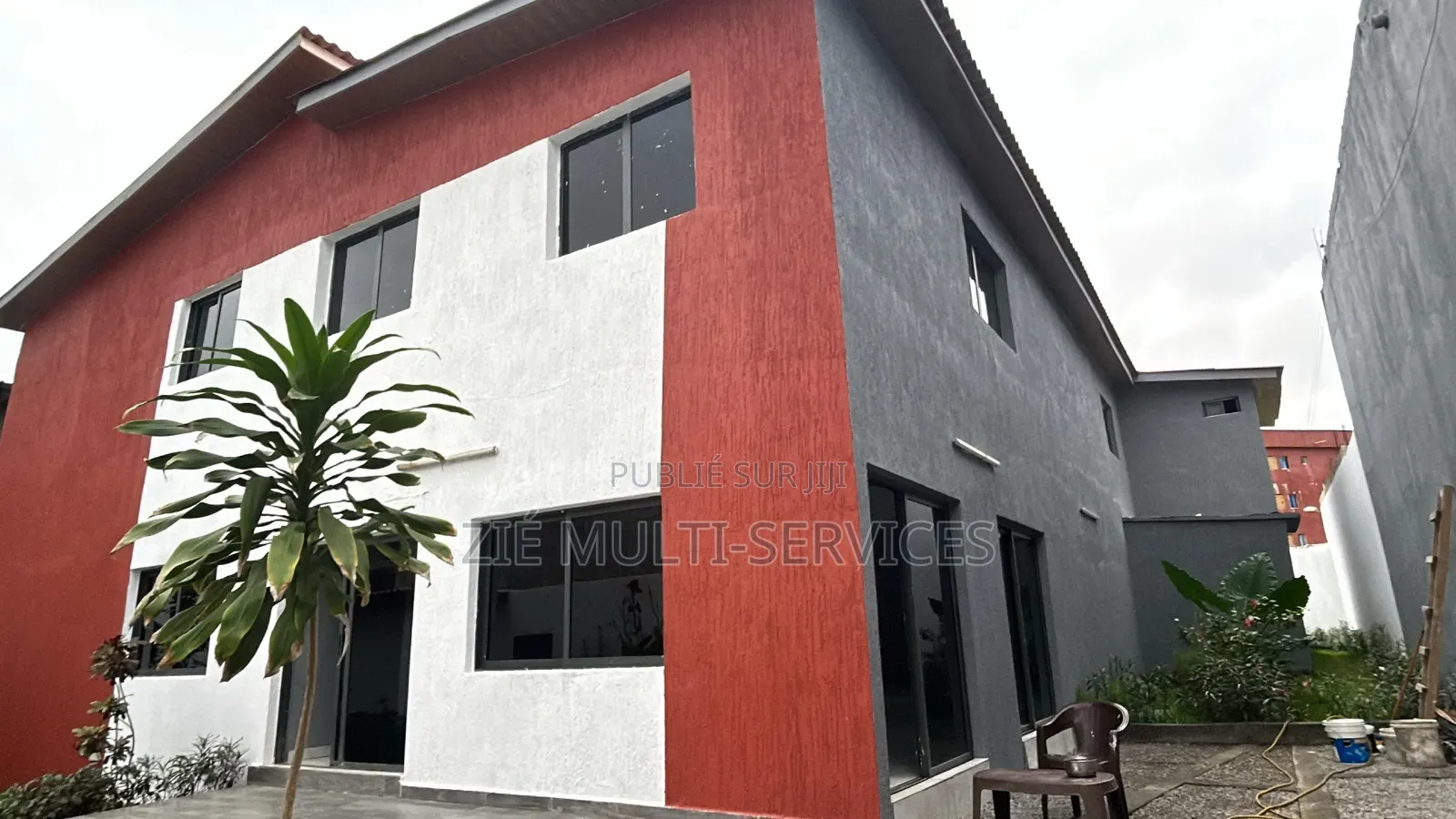 9chbre Duplex dans Zié Multi-Service, Cocody à Vendre