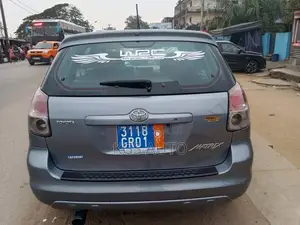 Toyota Matrix Hatchback AWD (1.8L 4cyl 4A) 2005 Bleu