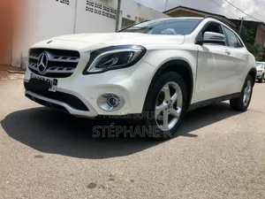 Photo - Mercedes-Benz GLA-Class 2020 Blanc