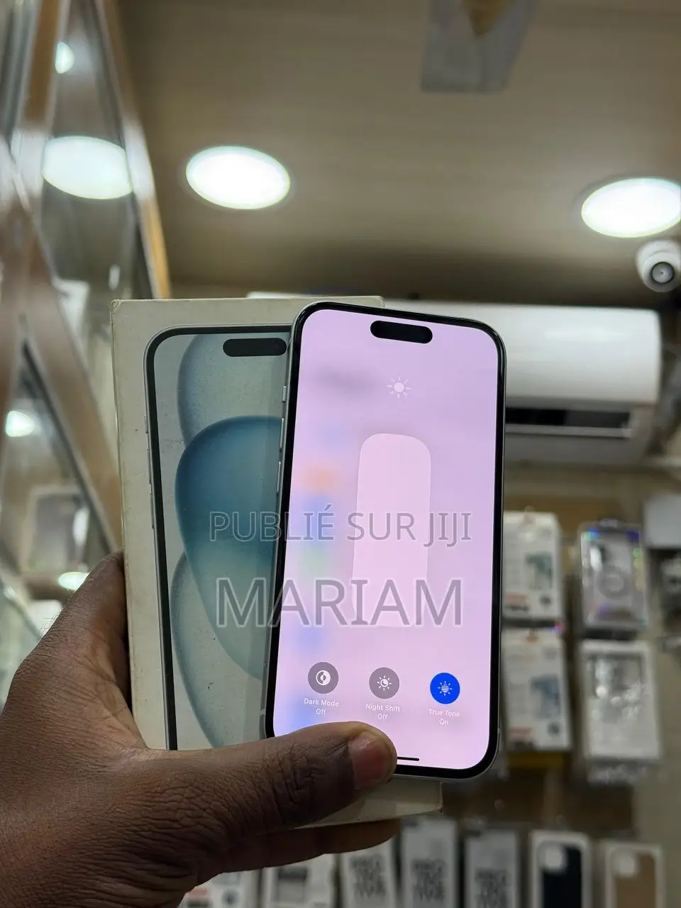 New Pomme iPhone 15 128 GB Bleu