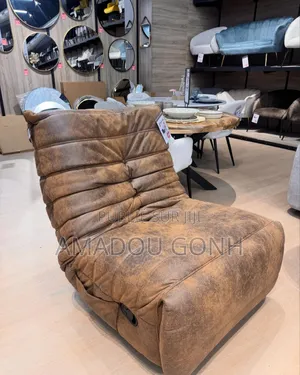 Photo - Chaises Neuf Et Sceller Importée Disponible  