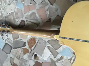 Photo - Guutare Acoustique /Folk/Corde À Acier