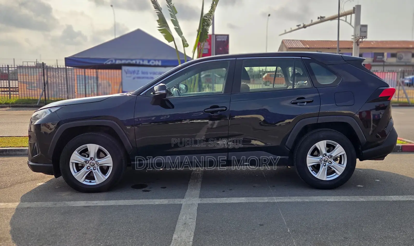 Toyota RAV4 XLE AWD 2020 Bleu