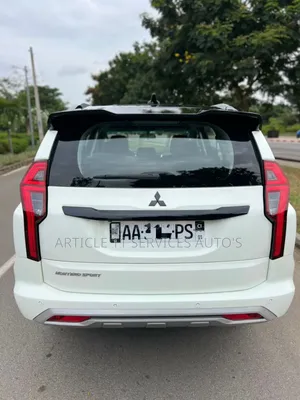 New Mitsubishi Montero Sport 2024 Blanc