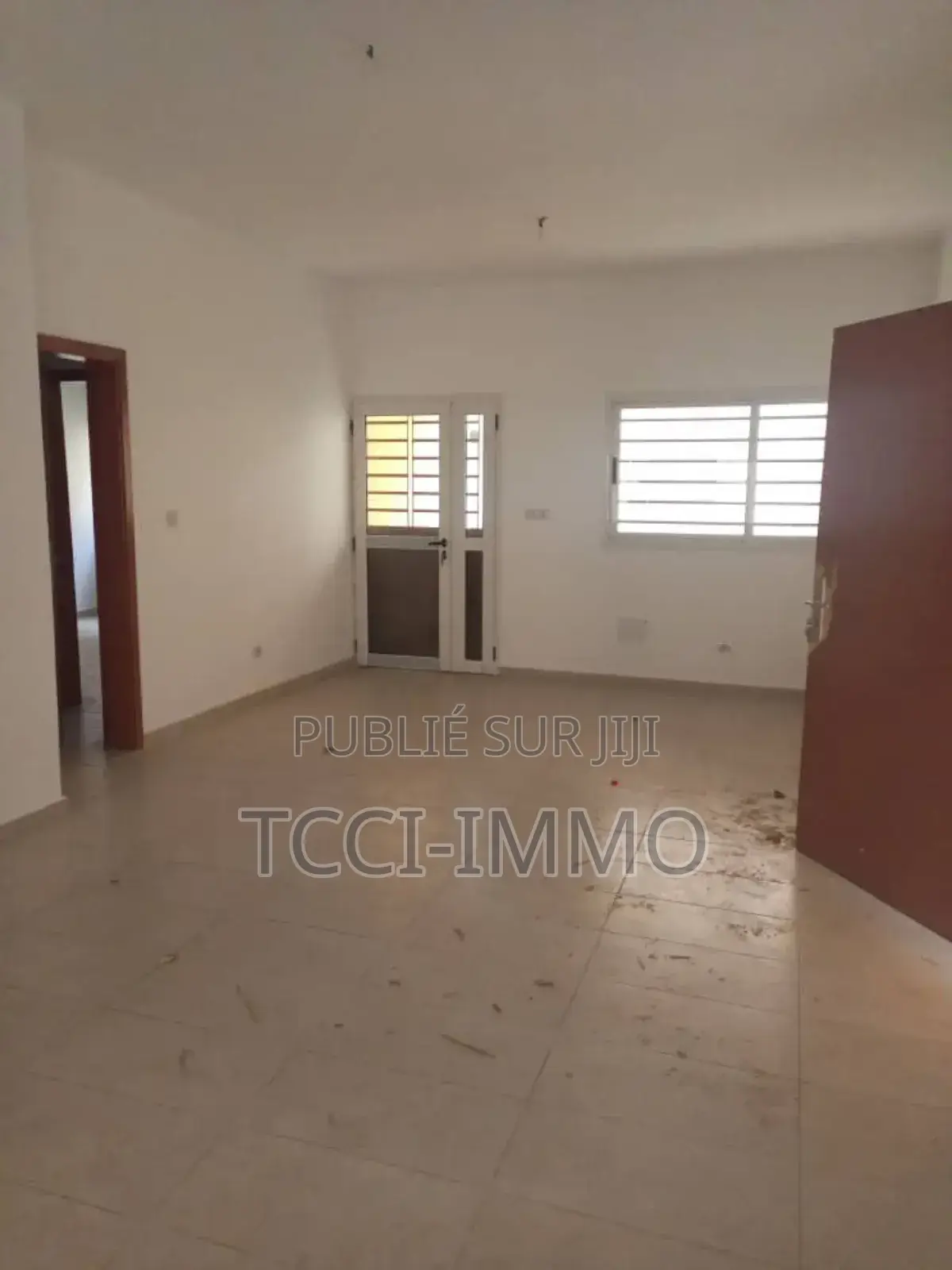 3chbre Appartement dans Tcci- Sarl, Cocody à Louer
