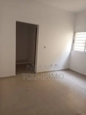 3chbre Appartement dans Tcci- Sarl, Cocody à Louer