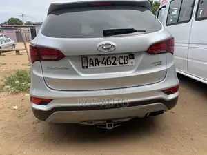 Hyundai Santa Fe SE 2.4 AWD 2019 Gris