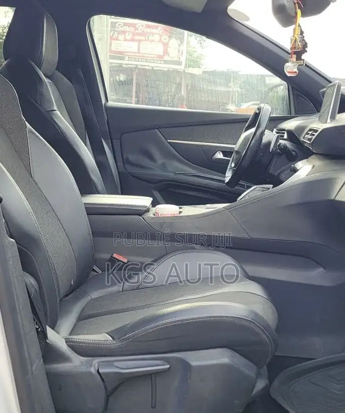 PEUGEOT 3008 2019 Blanc