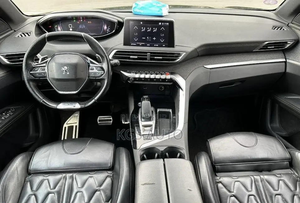 PEUGEOT 3008 2019 Noir