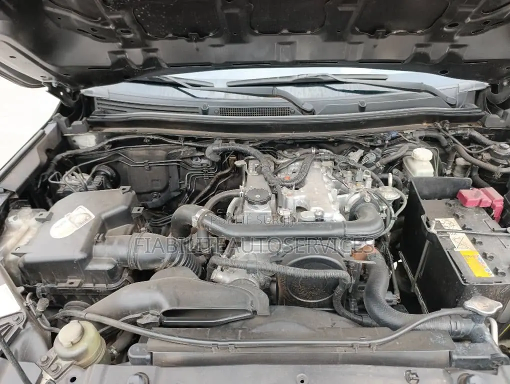 Mitsubishi L200 2023 Gris