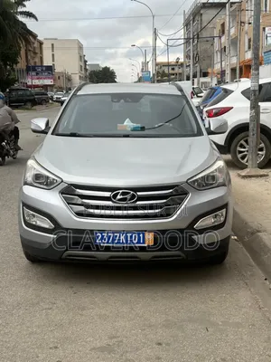Photo - Hyundai Santa Fe Limited w/Saddle Interior 4dr SUV (3.3L 6cyl 6A) 2015