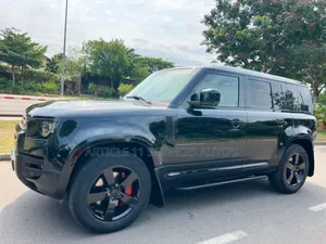 Land Rover Defender First Edition 2021 Noir