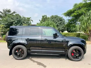 Land Rover Defender First Edition 2021 Noir