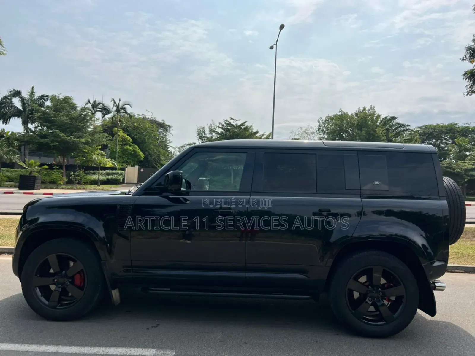 Land Rover Defender First Edition 2021 Noir