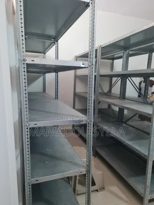 Étagères De Rangement Métallique