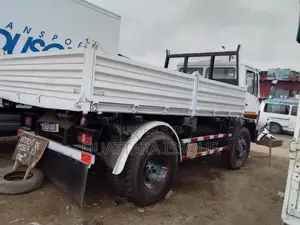 Photo - Camion Benne Mercedes Benz
