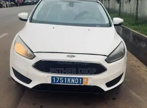 Photo - Ford Focus 2013 Blanc