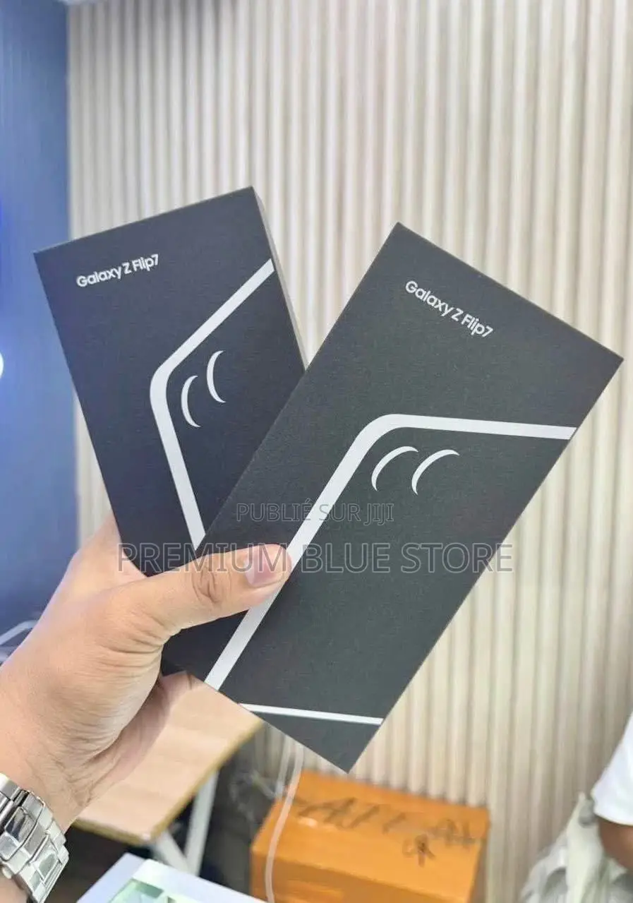 Neuf Samsung Galaxy Z Flip7 256 GB Autre