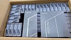 Neuf Samsung Galaxy Z Flip7 256 GB Autre