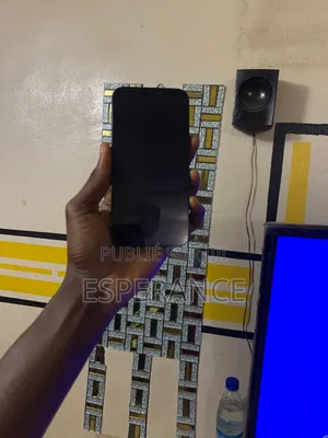 Apple iPhone 12 64 GB Noir