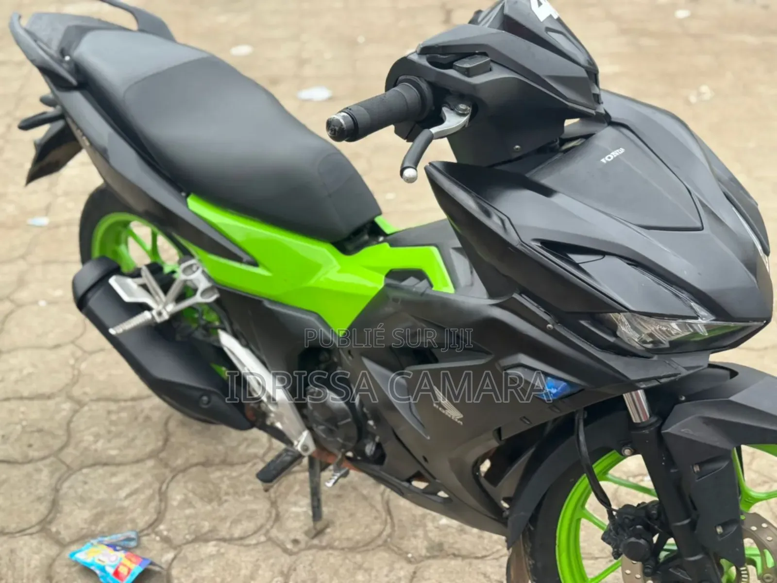 Honda Hornet 2024 Noir