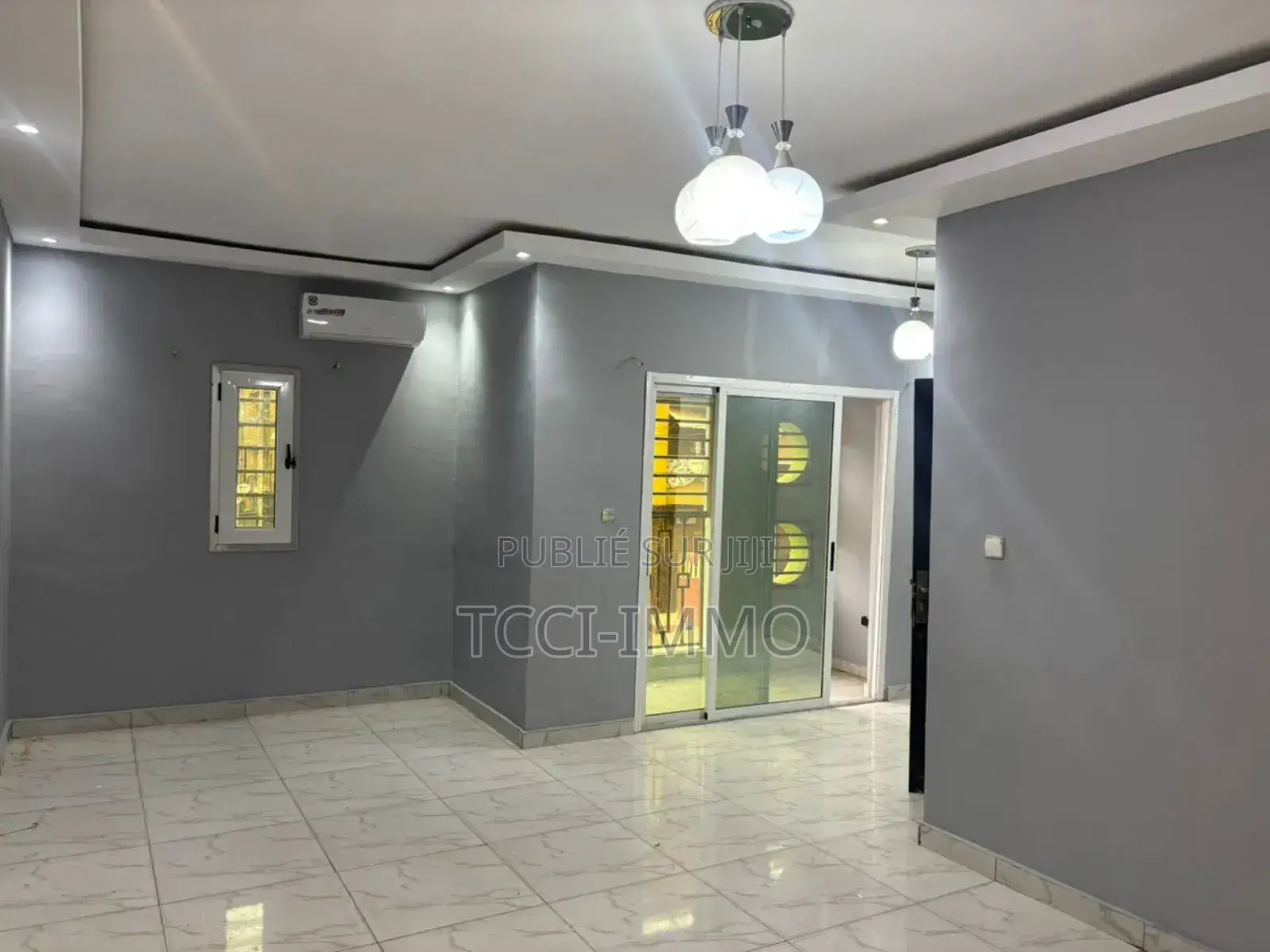 4chbre Duplex dans Tcci Sarl, Cocody à Louer