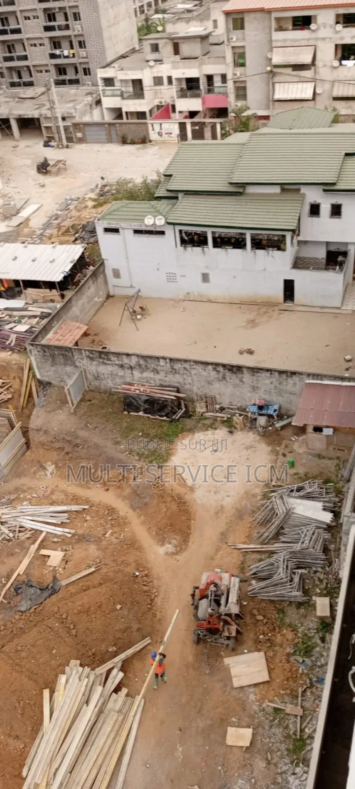 Furnished 3chbre Duplex dans Ismaël Coulibaly, Cocody à Vendre