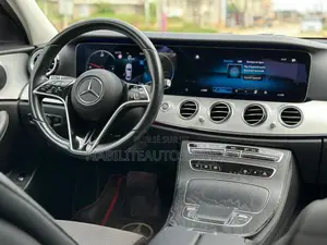 Mercedes-Benz E200 2021 Blanc