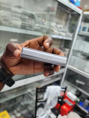 Samsung Galaxy Z Flip6 256 GB Gris