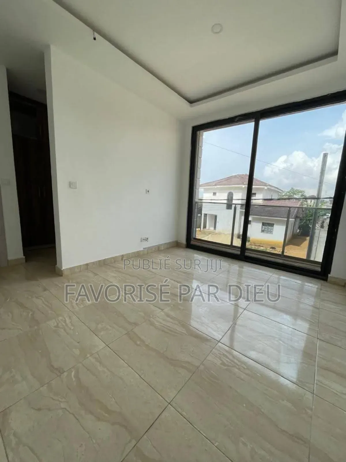 2chbre Appartement dans Cocody à Louer