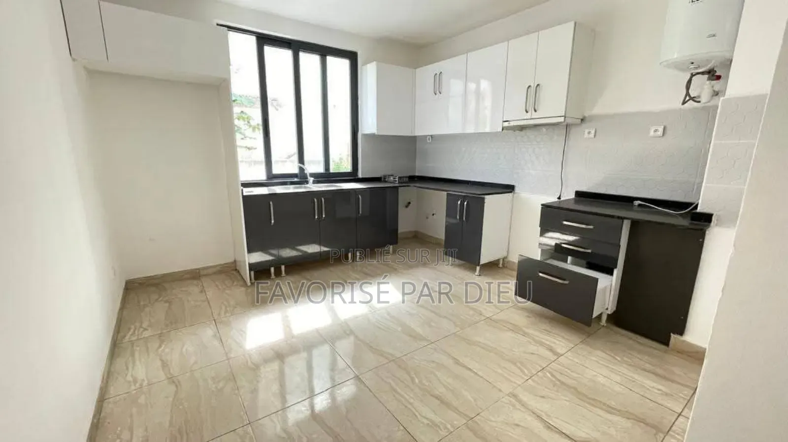 2chbre Appartement dans Cocody à Louer