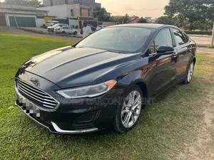Ford Fusion 2020 Noir