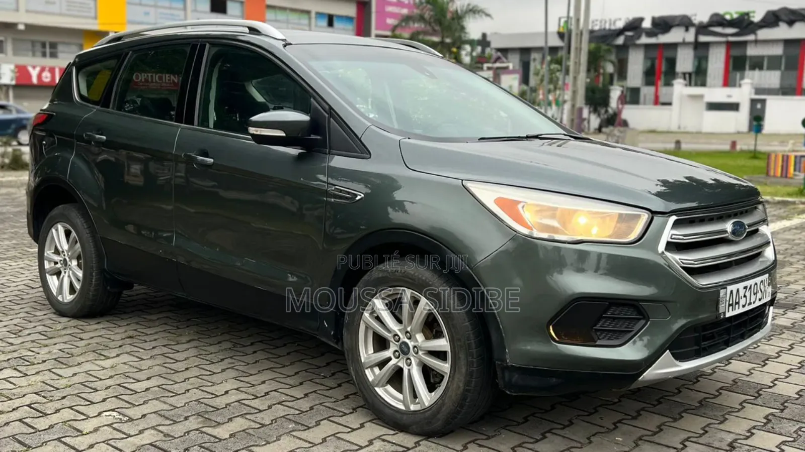 Ford Escape 2018 Gris