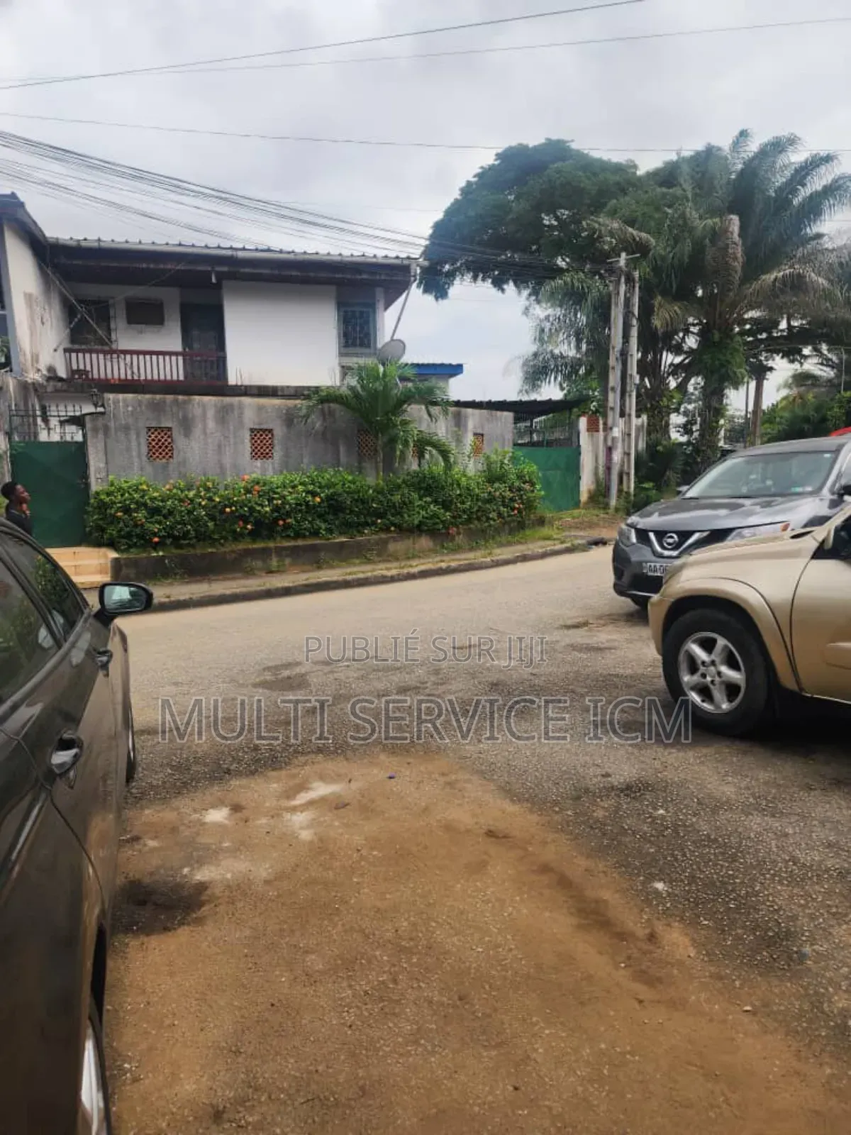 6chbre Duplex dans Ismaël Coulibaly, Deux Plateaux à Vendre