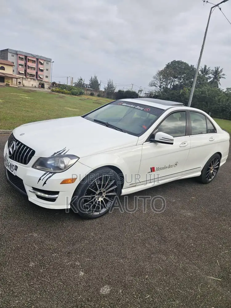 Mercedes-Benz C300 Sport 4Matic Sedan AWD (3.5L 6cyl 7A) 2013 Blanc