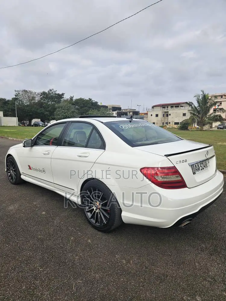 Mercedes-Benz C300 Sport 4Matic Sedan AWD (3.5L 6cyl 7A) 2013 Blanc