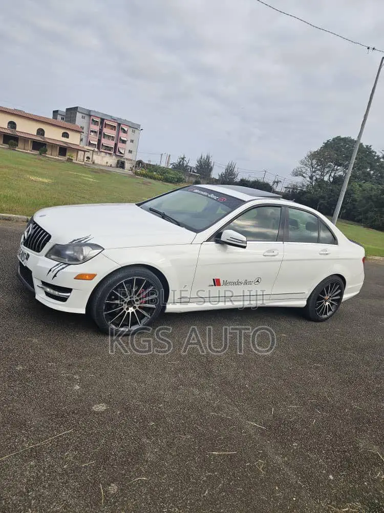 Mercedes-Benz C300 Sport 4Matic Sedan AWD (3.5L 6cyl 7A) 2013 Blanc