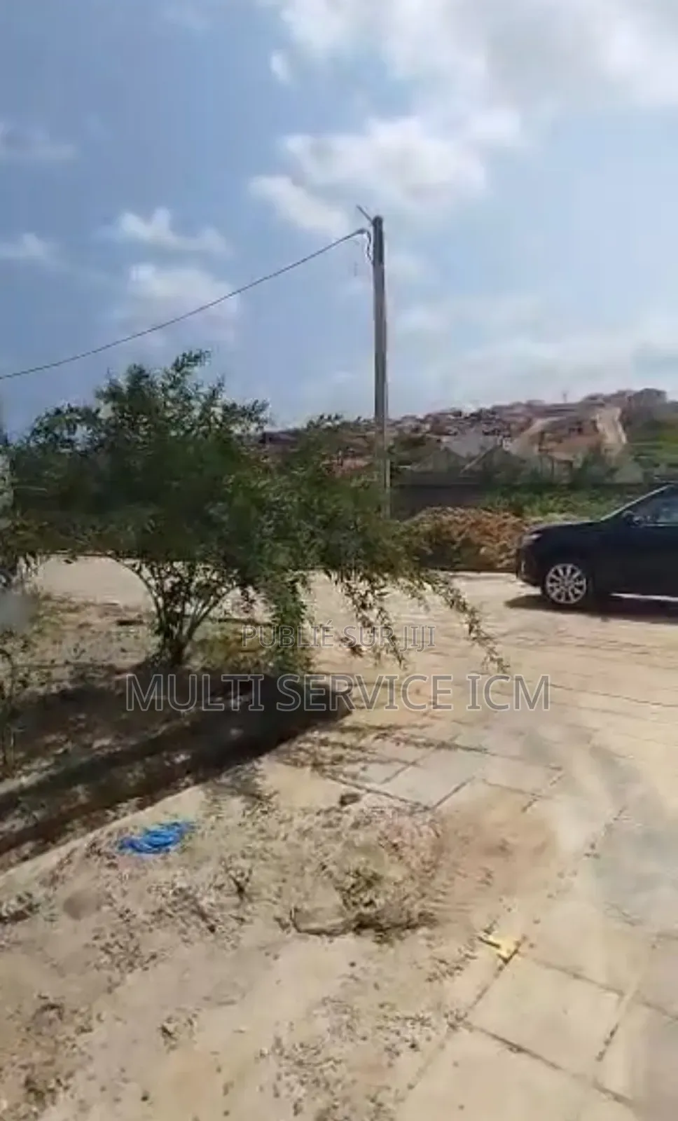 Vente d'Un Terrain De 300 Metres Carrés Vendre a Bingerville