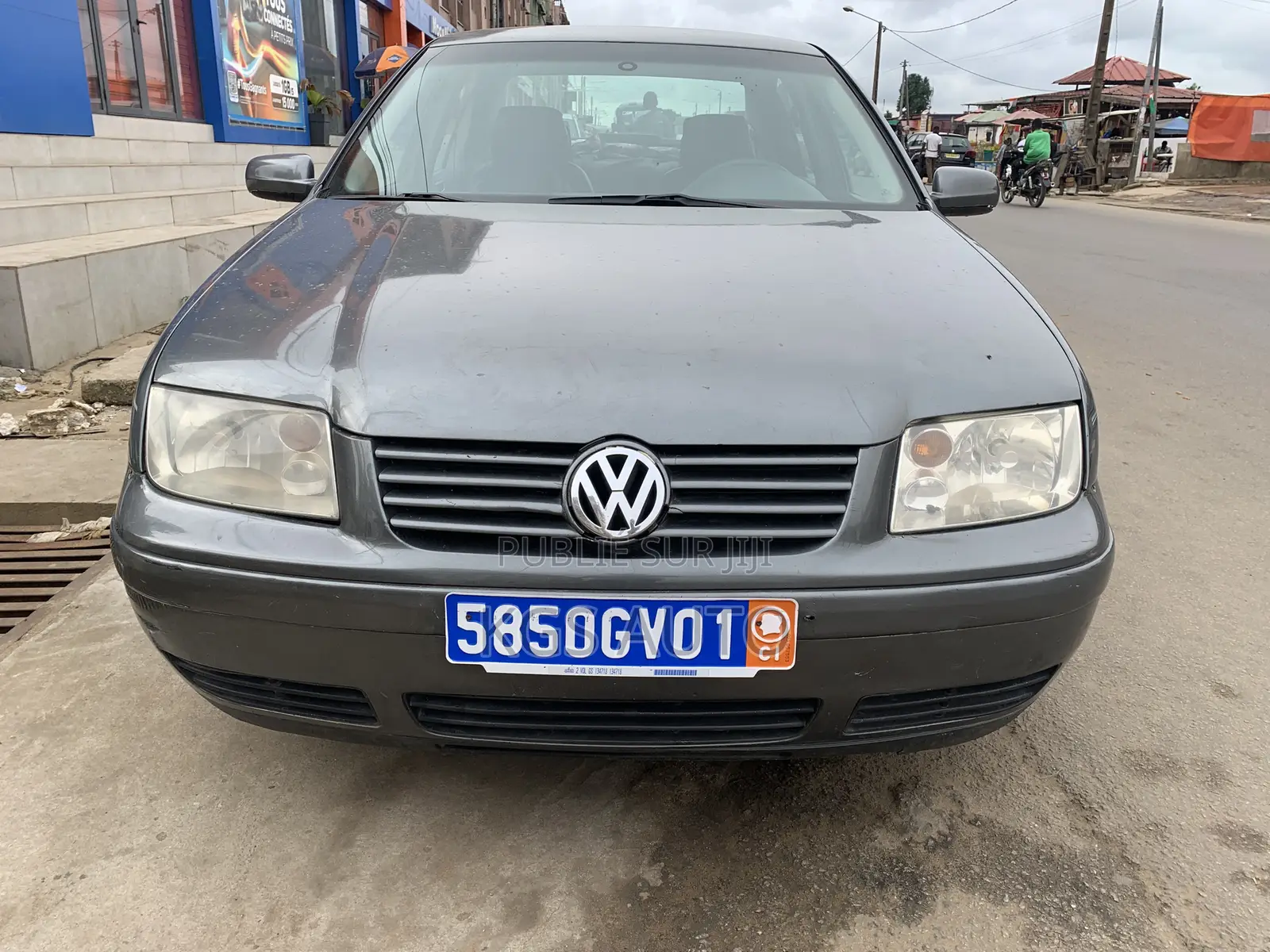 Volkswagen Jetta 2004 Gris