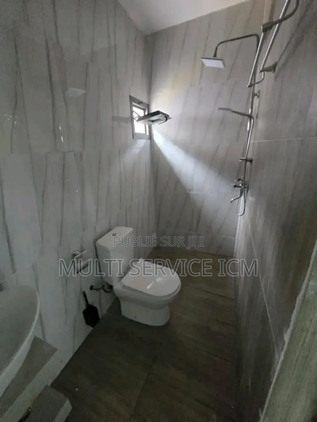 6chbre Duplex dans Ismaël Coulibaly, Bingerville à Vendre