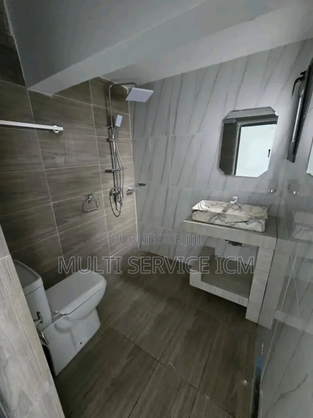 6chbre Duplex dans Ismaël Coulibaly, Bingerville à Vendre