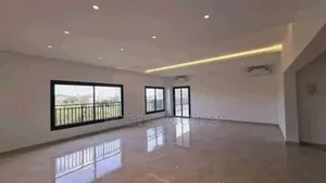 4chbre Maison de ville / Terrasse dans Ismaël Coulibaly, Cocody à Louer