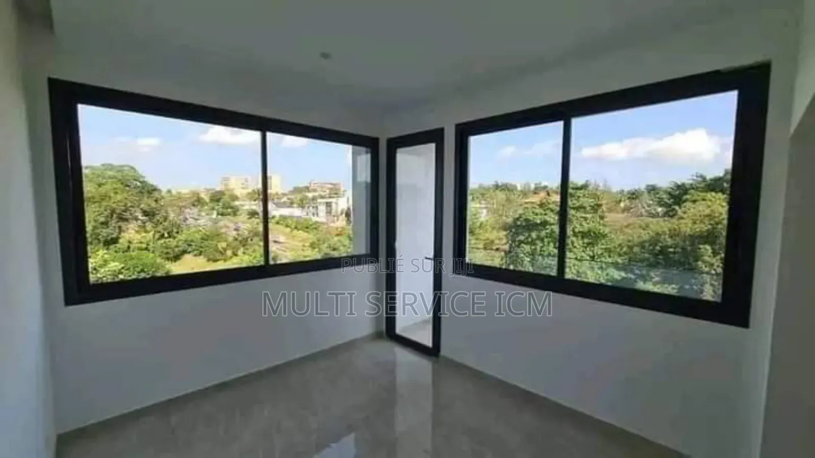 4chbre Maison de ville / Terrasse dans Ismaël Coulibaly, Cocody à Louer