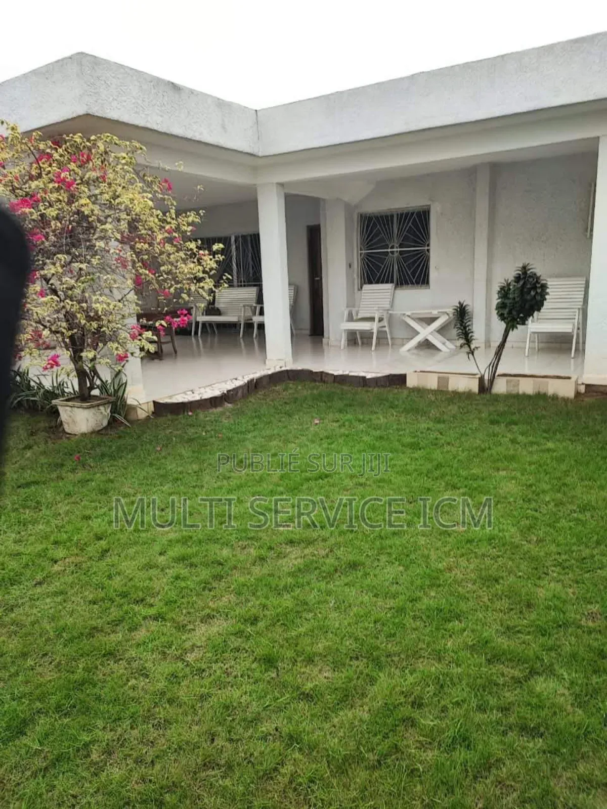 5chbre Maison de ville / Terrasse dans Ismaël Coulibaly, Cocody à Louer