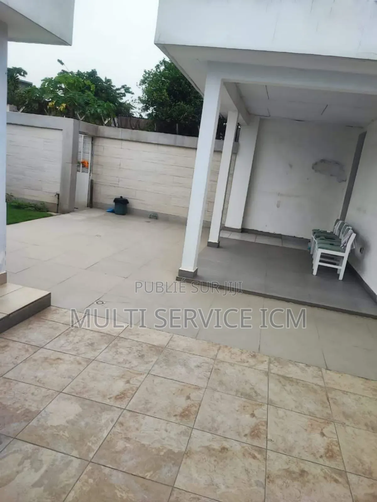 5chbre Maison de ville / Terrasse dans Ismaël Coulibaly, Cocody à Louer