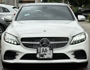 Photo - Mercedes-Benz C300 2021 Blanc