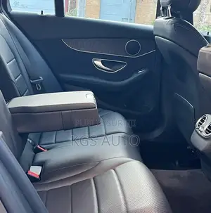 Mercedes-Benz C300 2021 Blanc